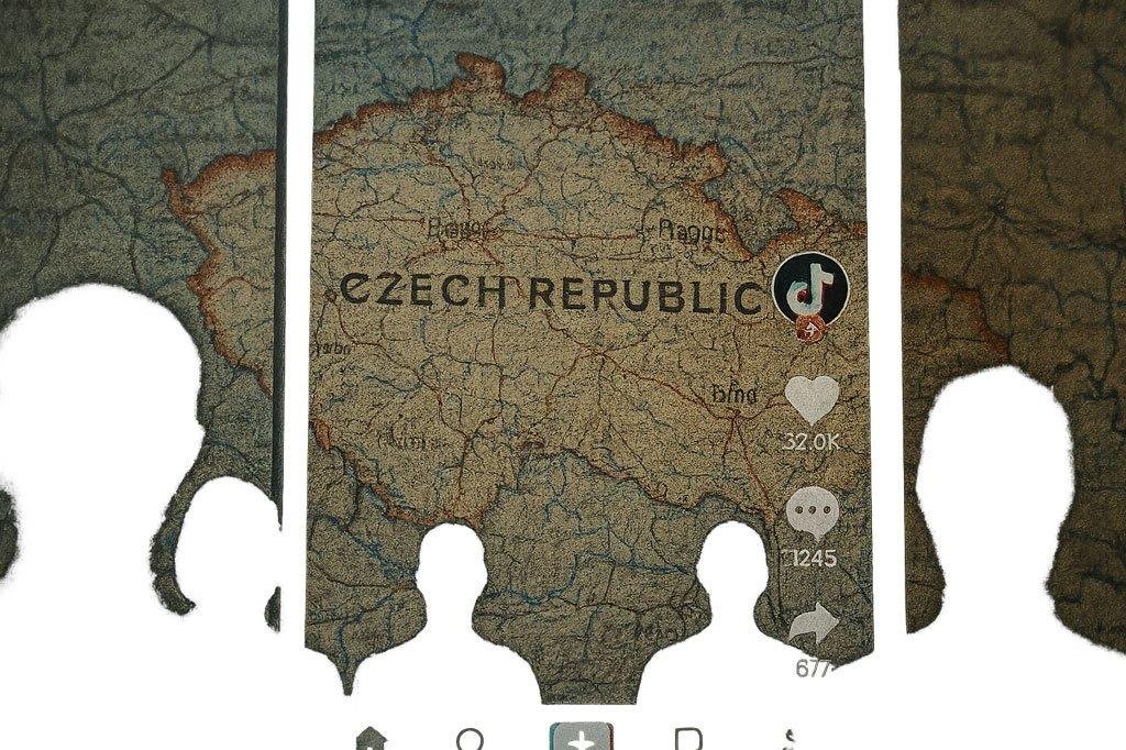 TikTok interface showing anonymous avatars with Czech Republic map in background