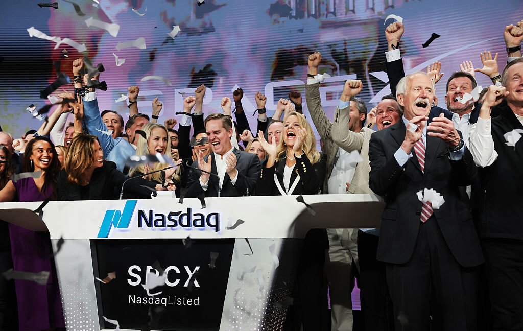 Leaked document showing Chinese investors acquiring stakes in SpaceX