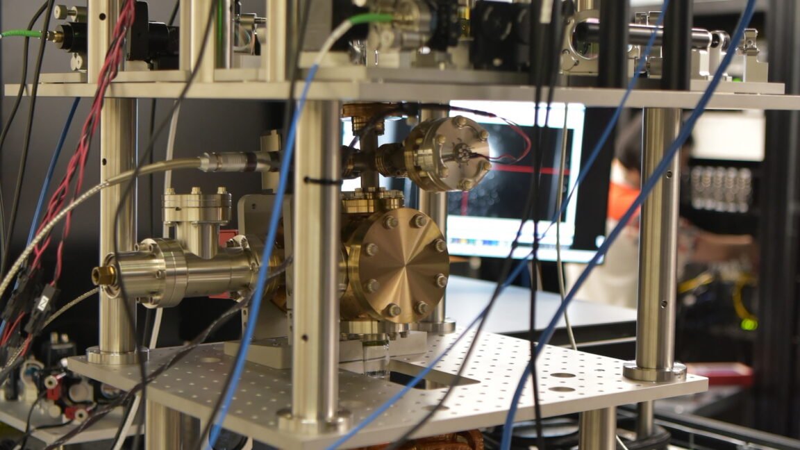 Quantum error correction 2028: Amazon and QuEra's breakthrough in quantum computing.