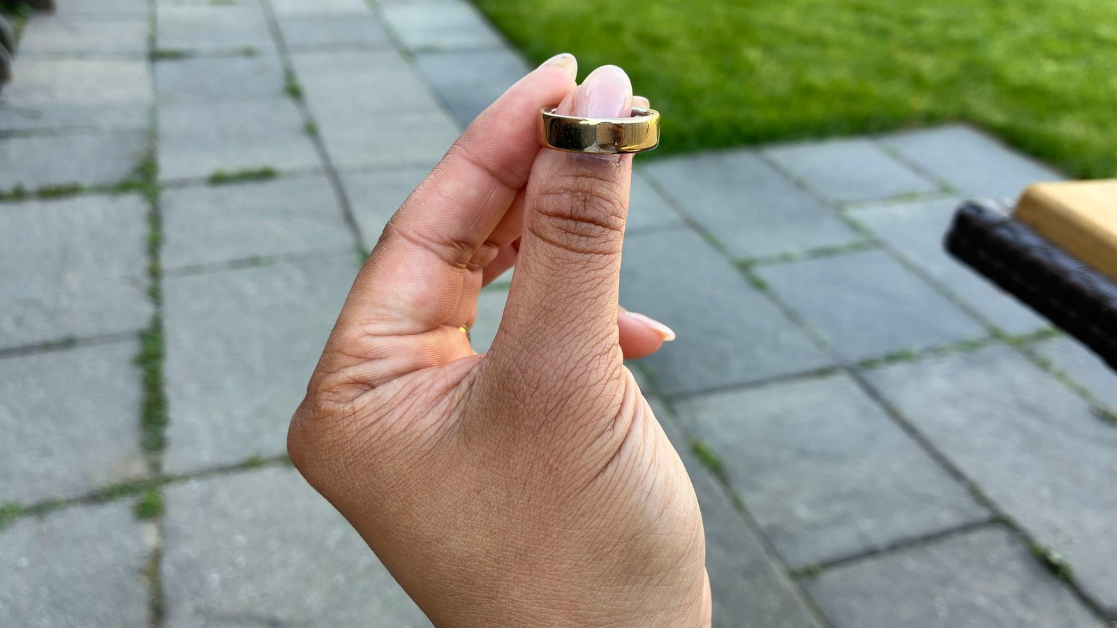 Oura Ring 5 color options displayed side-by-side