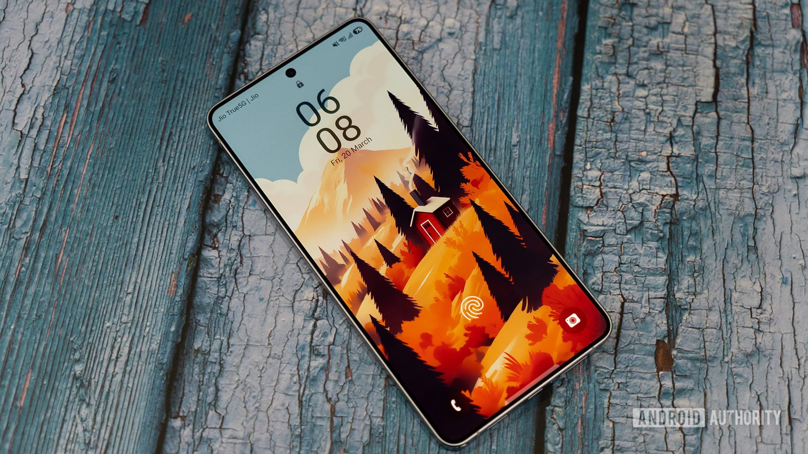 Close-up of the Samsung Galaxy S26 Ultra screen showing a privacy display feature, with a poll graphic overlaid.