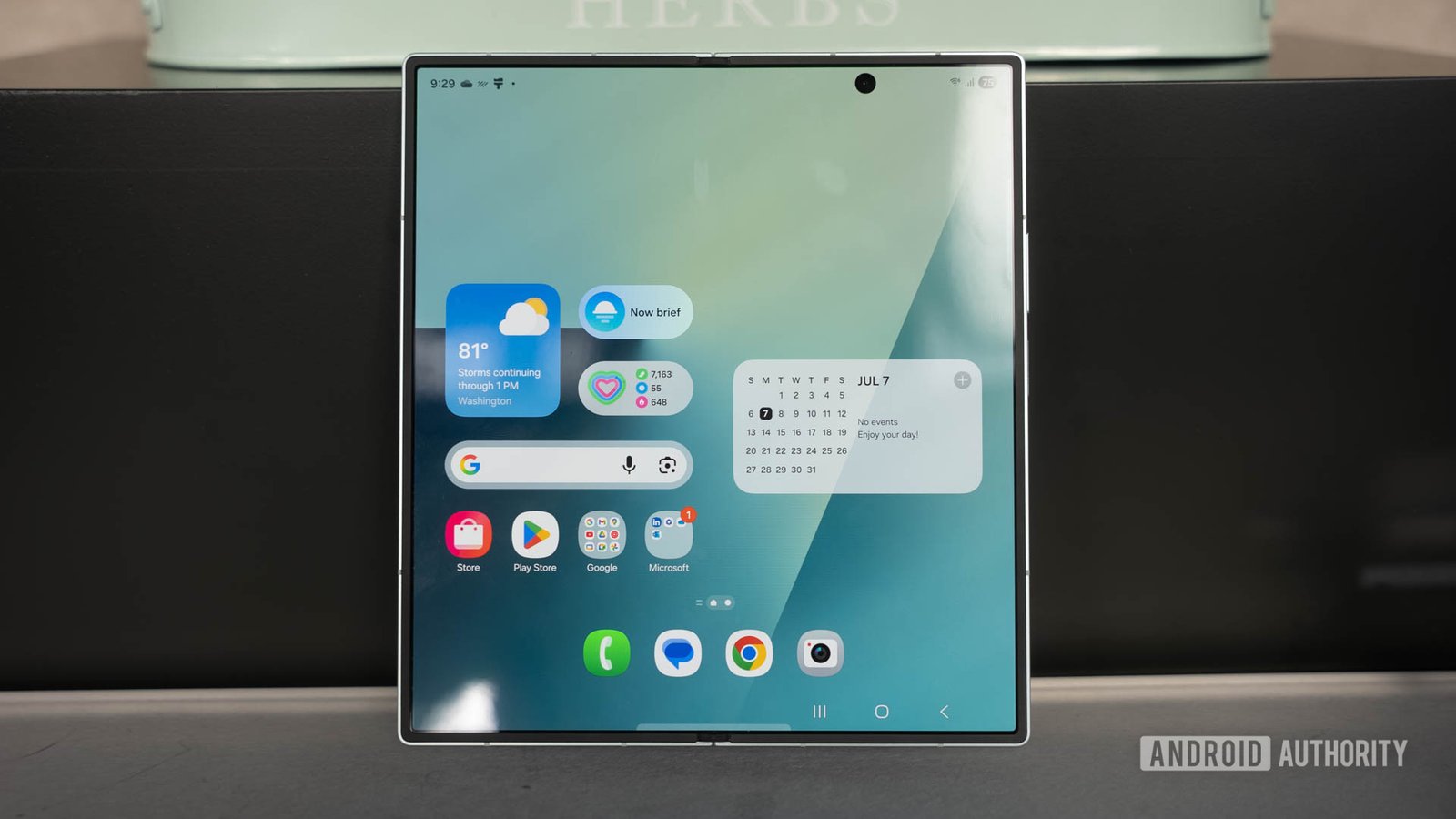 Samsung Galaxy Z Fold 8 wallpapers leak online