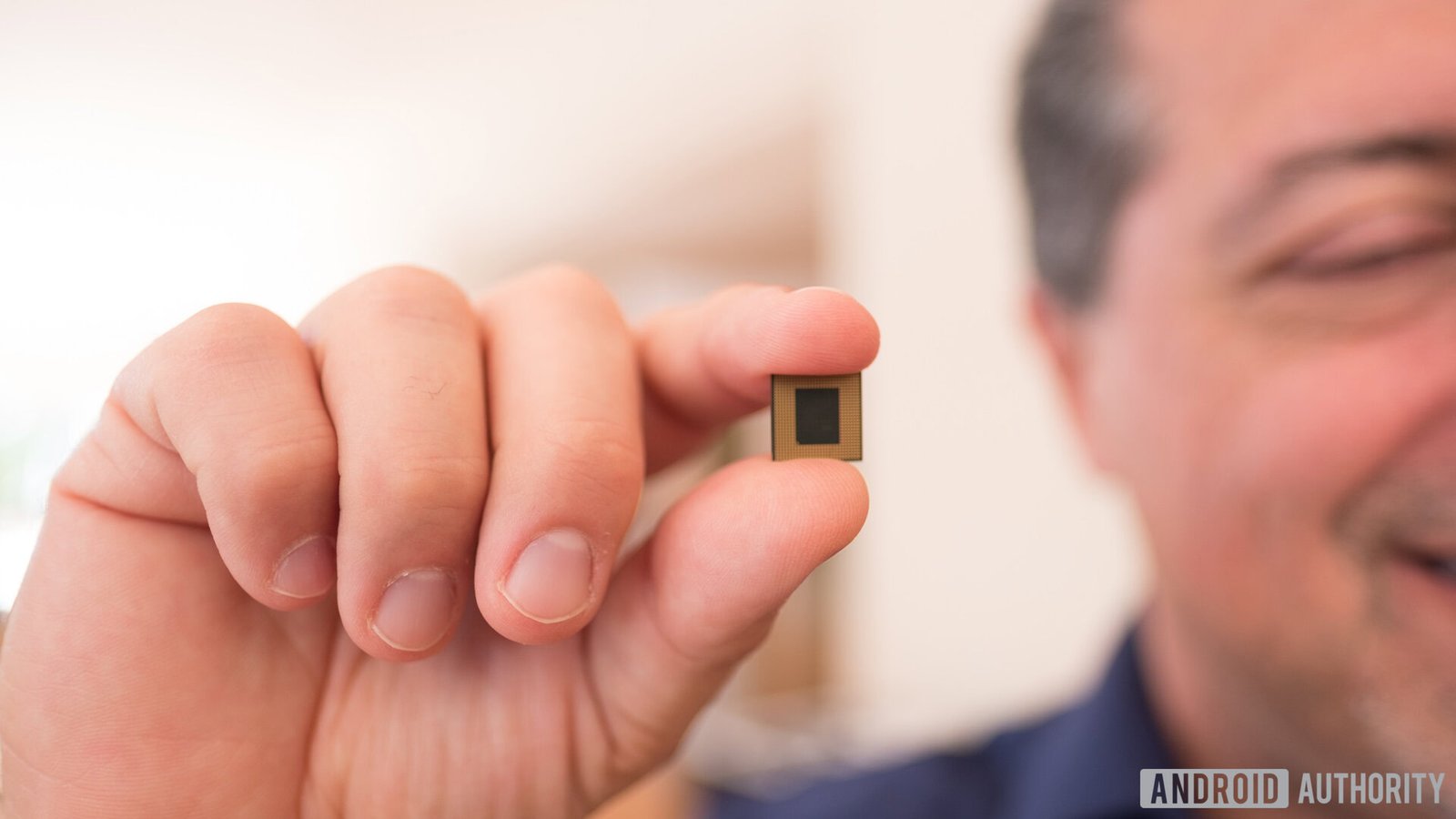 IBM 0.7nm chip breakthrough illustration