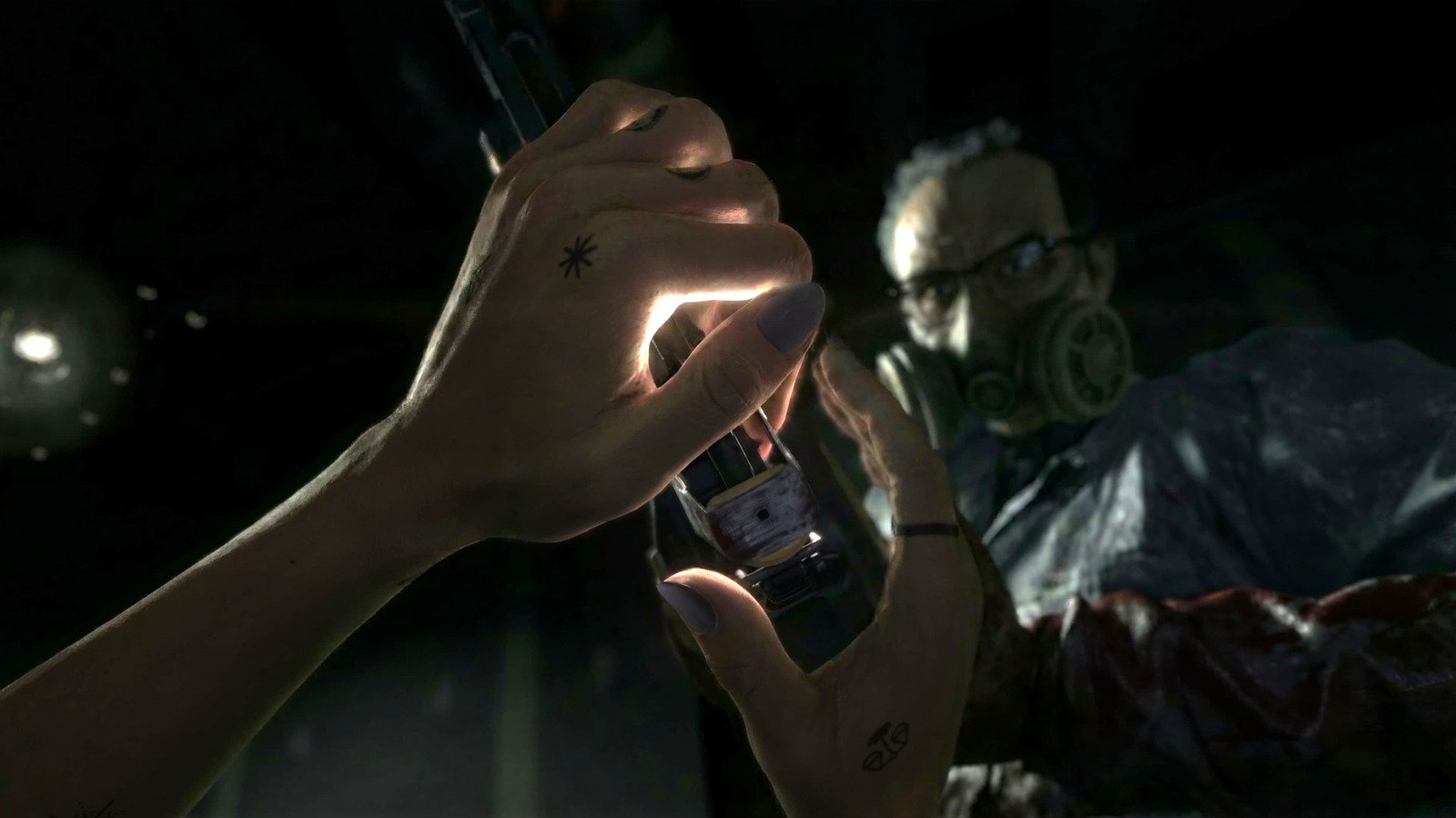 Screenshot of the Netflix horror game interface showing a smartphone controlling in-game hands.